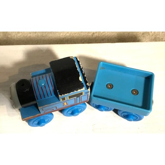 Thomas & Friends Thomas & Coal Car Learning Curve Take N Play 2009 - Picture 2 of 11